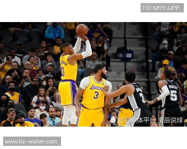 禅师率领快船逆袭，击败湖人晋级季后赛：一场传奇的诞生